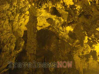 The amazing Nguom Ngao Cave