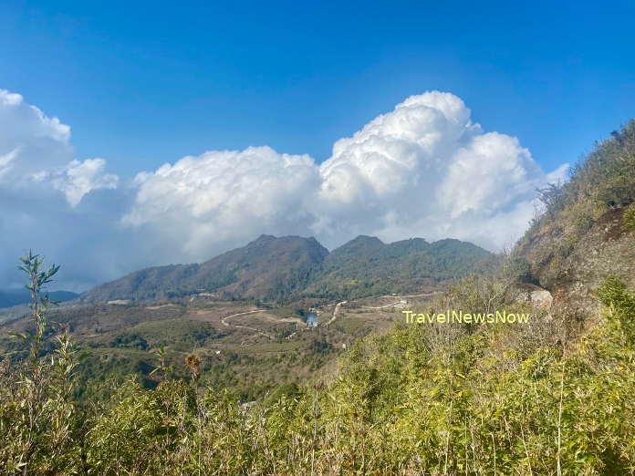 Captivating mountains around the Chieu Lau Thi Mountain in Ha Giang Vietnam