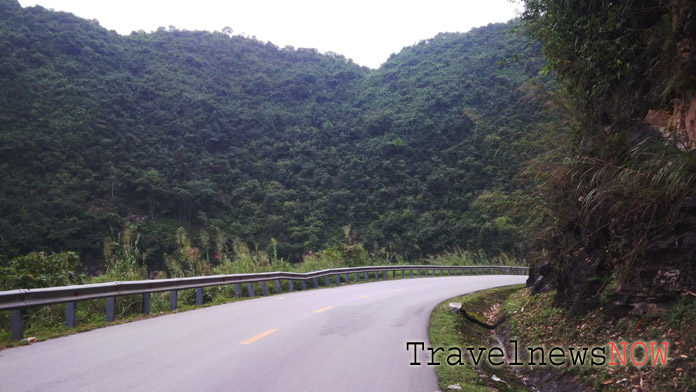 The road at Binh Gia travels through a series of enclosed valleys surrounded by karst mountains