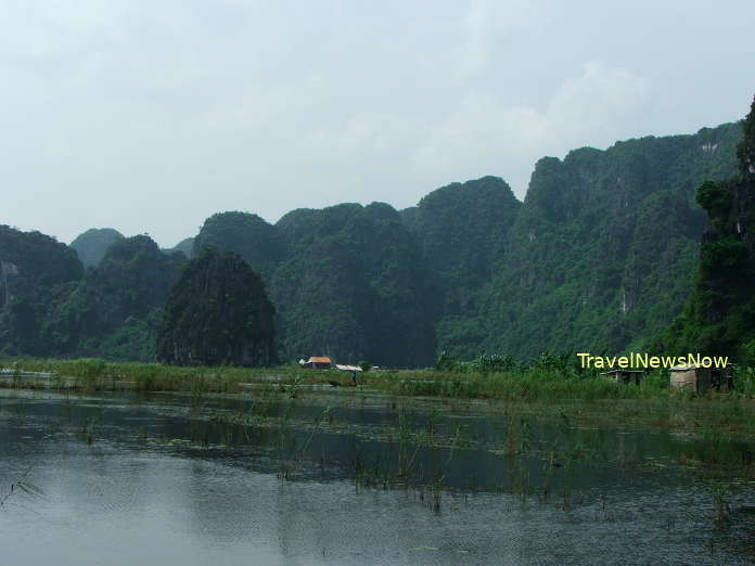 Thung Nang includes wetland with reeds and bushes and which is home to several bird species