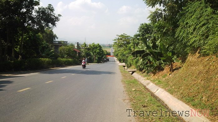 The scenic road descending into the Muong Lo Valley, Nghia Lo, Yen Bai